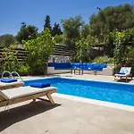 Thalassini איה אפימיה